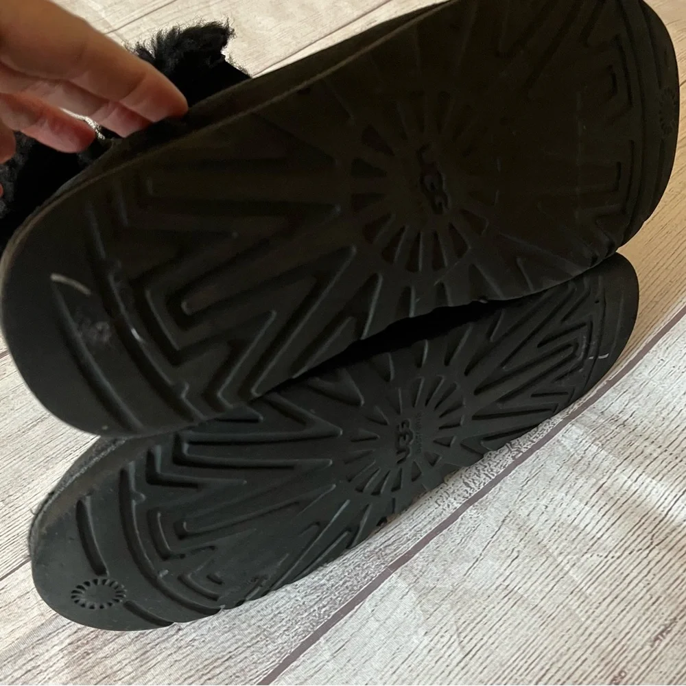 Ugg button accent black suede boots sz 7